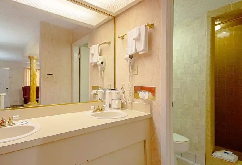 호텔 Economy Inn & Suites