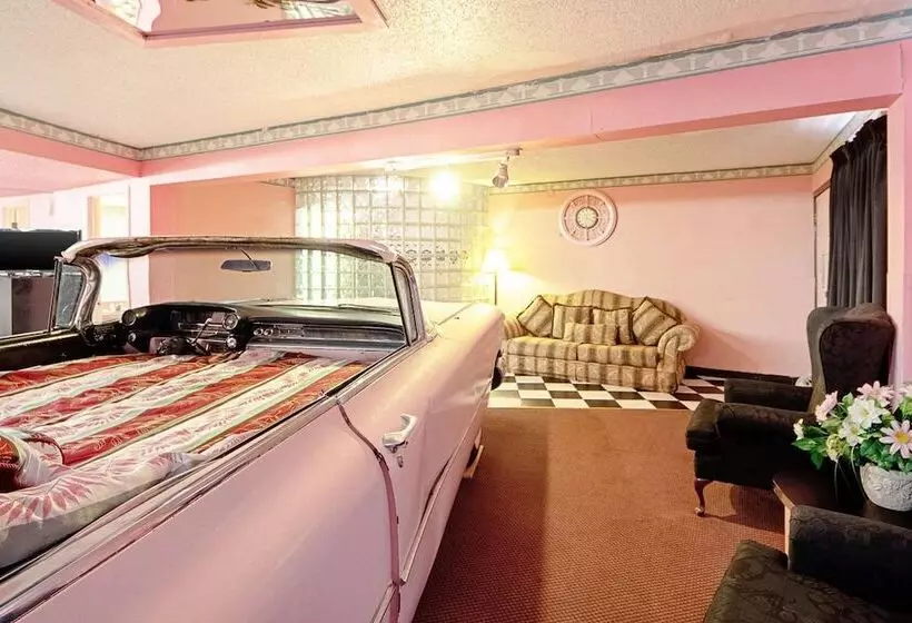 호텔 Economy Inn & Suites