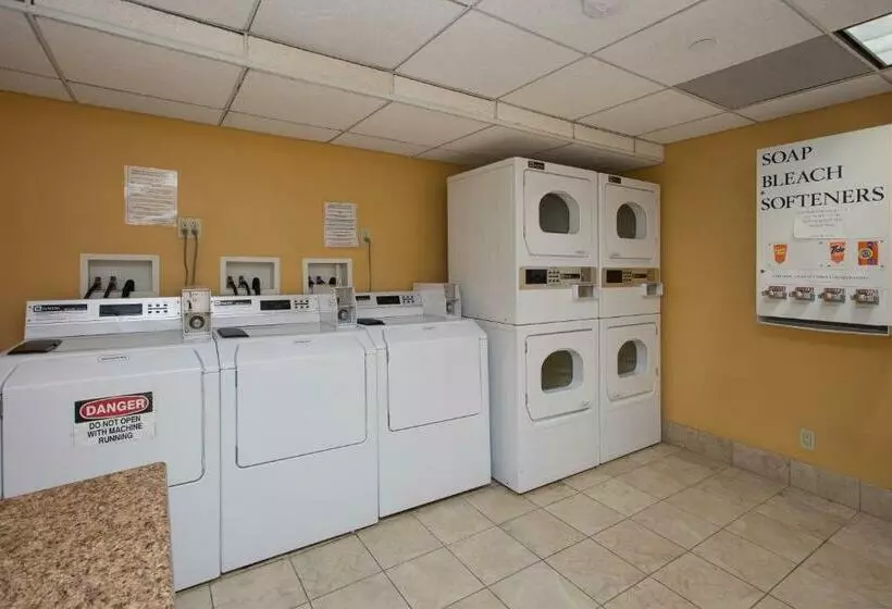 בית מלון כפרי Holiday Inn North Phoenix