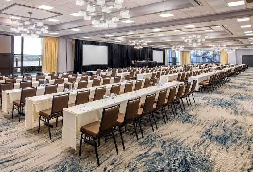 Otel Holiday Inn Portland   Columbia Riverfront, An Ihg