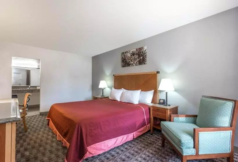 酒店 Howard Johnson By Wyndham Scottsdale Old Town