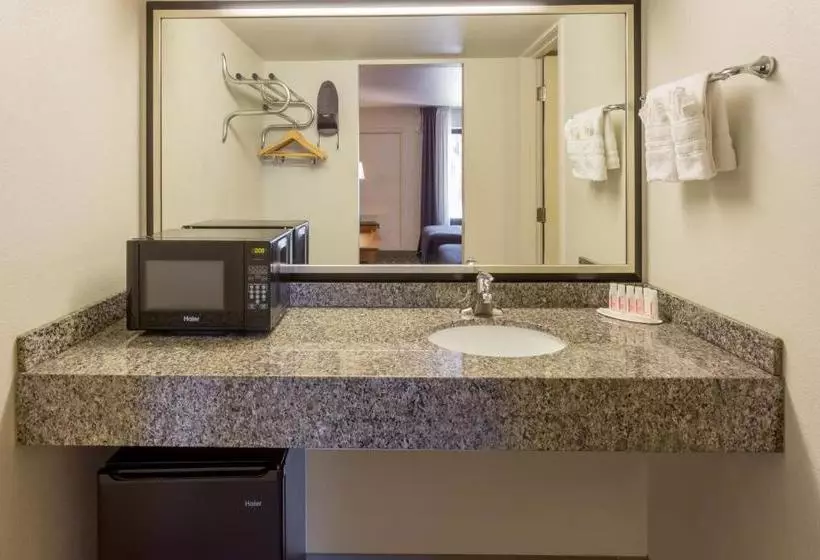 酒店 Howard Johnson By Wyndham Scottsdale Old Town