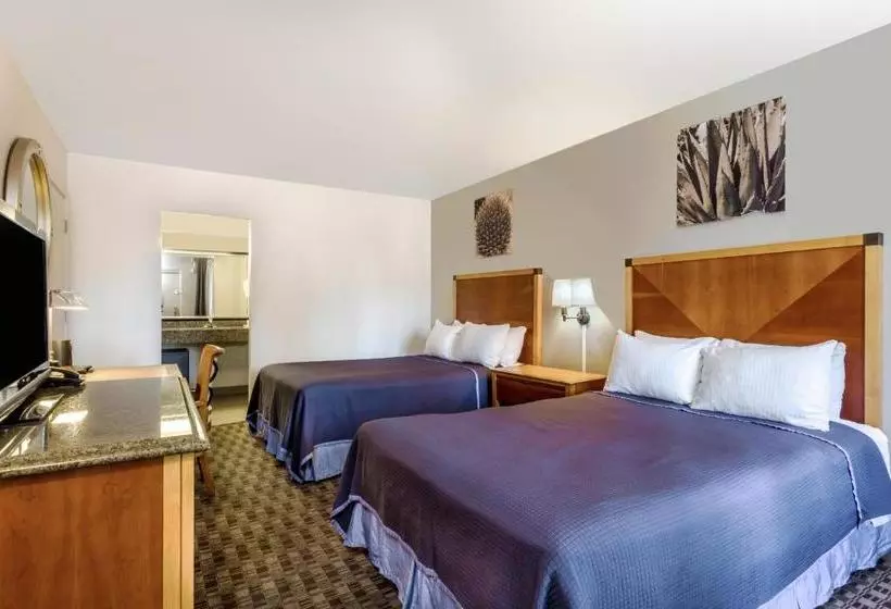 酒店 Howard Johnson By Wyndham Scottsdale Old Town