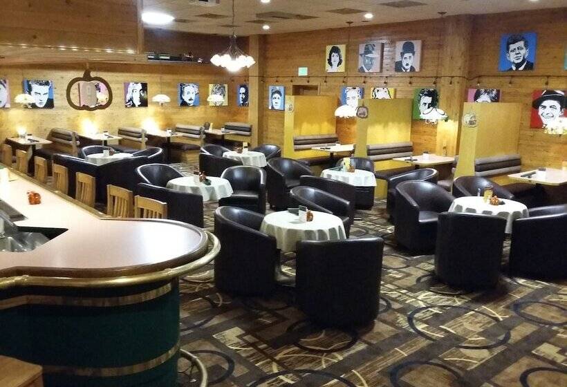 هتل Quality Inn & Suites Escanaba North