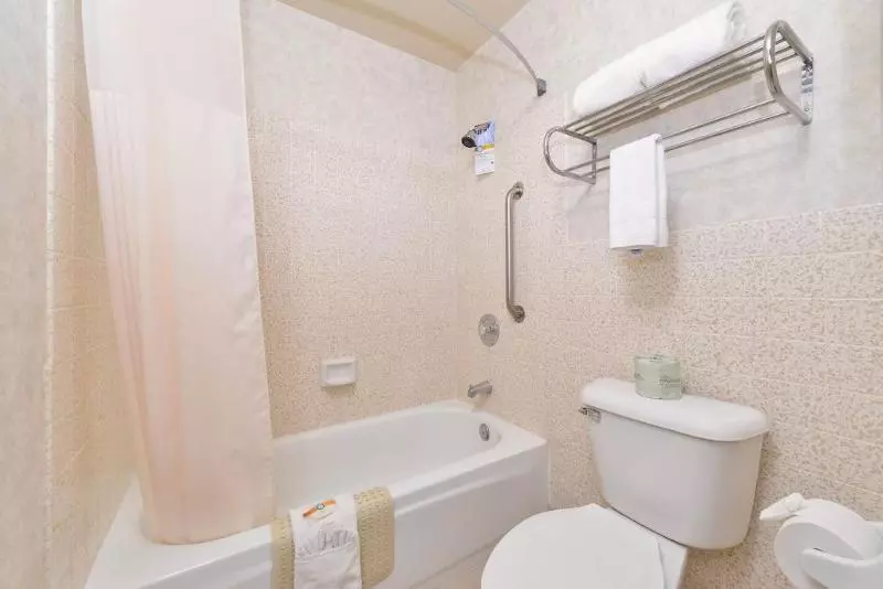 فندق Quality Inn & Suites San Diego East County 