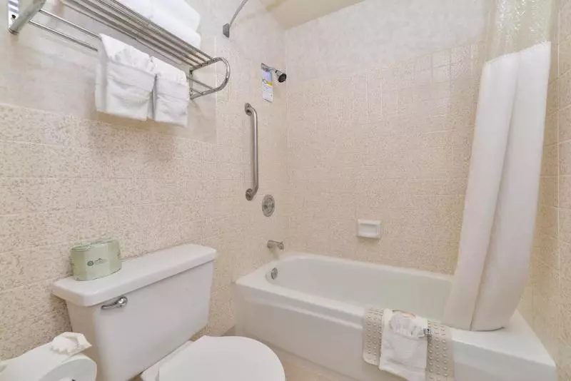 فندق Quality Inn & Suites San Diego East County 