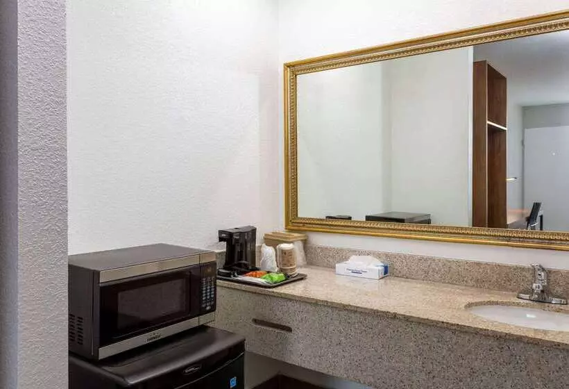 Hotel Ramada By Wyndham Altamonte Springs Near I4