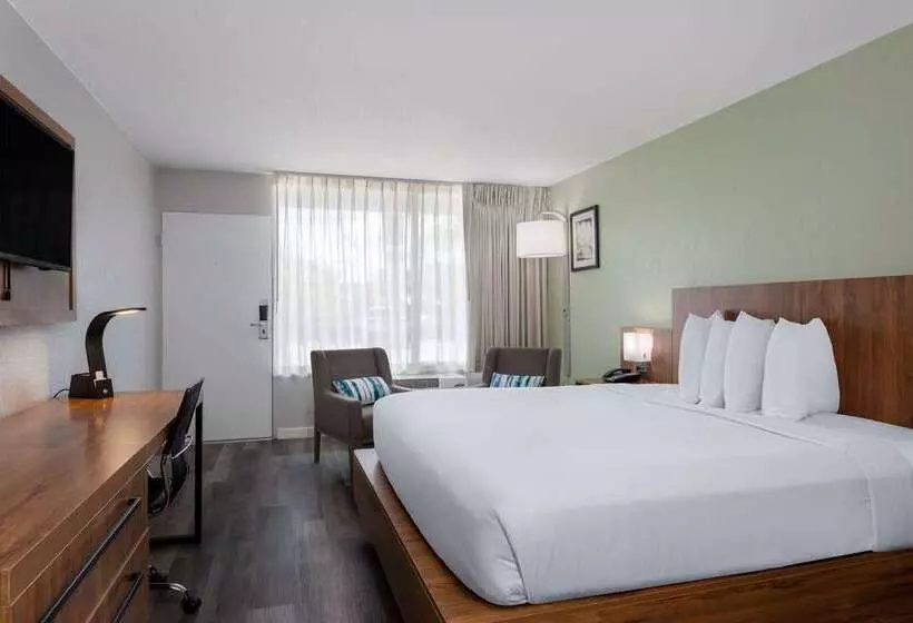 Hotel Ramada By Wyndham Altamonte Springs Near I4