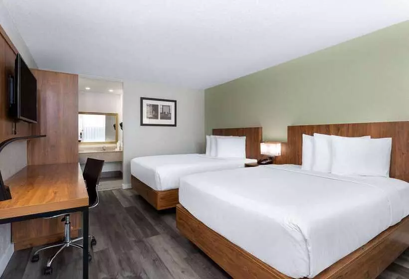 Hotel Ramada By Wyndham Altamonte Springs Near I4