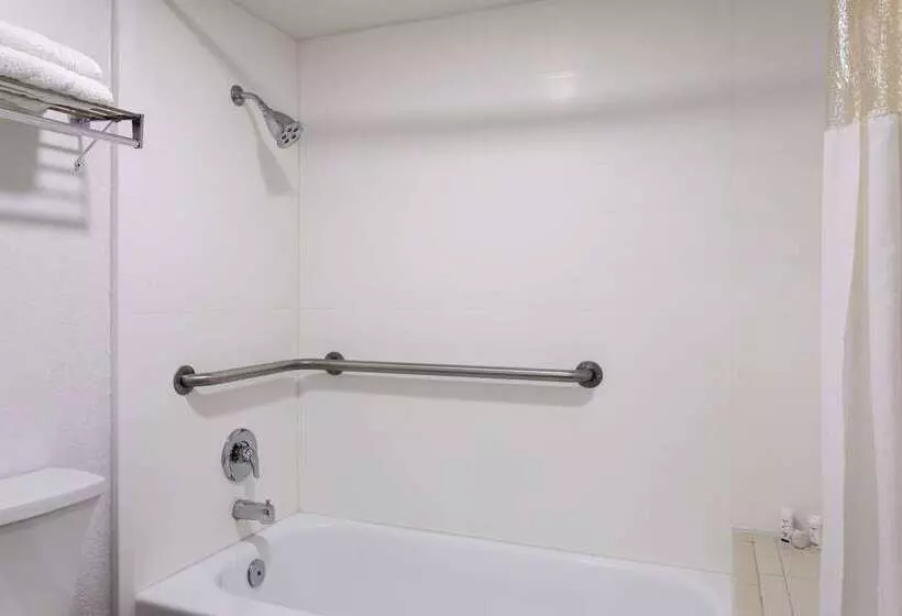 Hotel Ramada By Wyndham Altamonte Springs Near I4