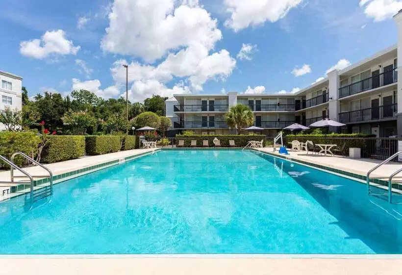 Hotel Ramada By Wyndham Altamonte Springs Near I4