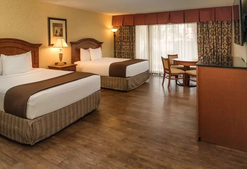 Red Lion Hotel Pasco Airport & Conference Center