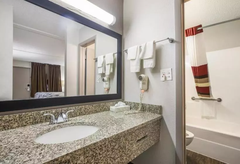 בית מלון כפרי Red Roof Inn Savannah   Richmond Hill I 95