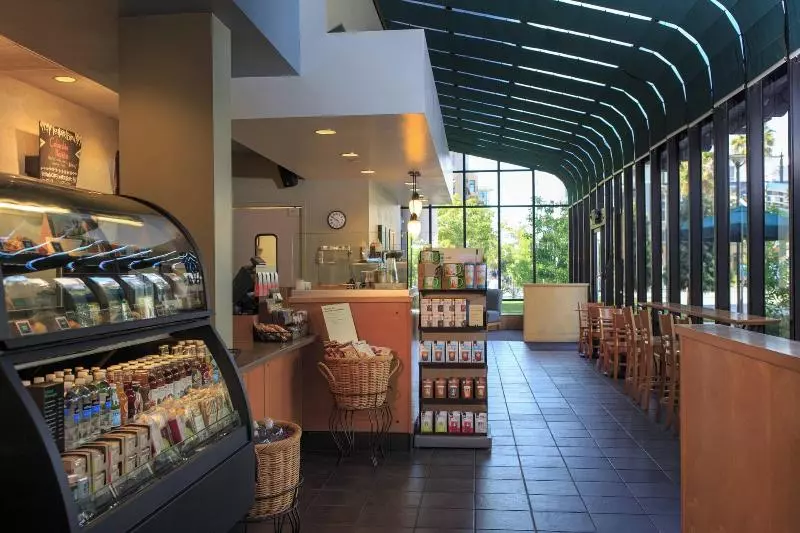 ホテル Marriott Long Beach Downtown