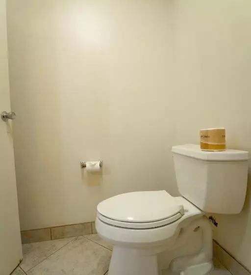 בית מלון כפרי Royal Plaza Inn