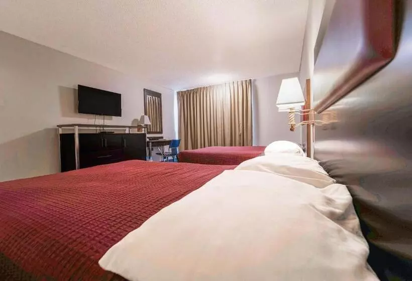 בית מלון כפרי Royal Plaza Inn