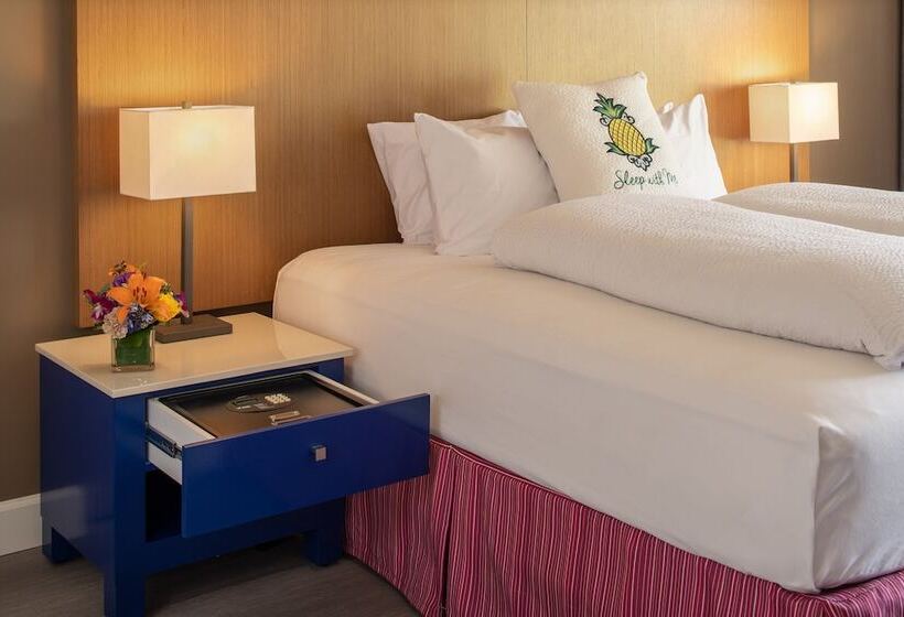 Staypineapple, Hotel Rose, Downtown Portland