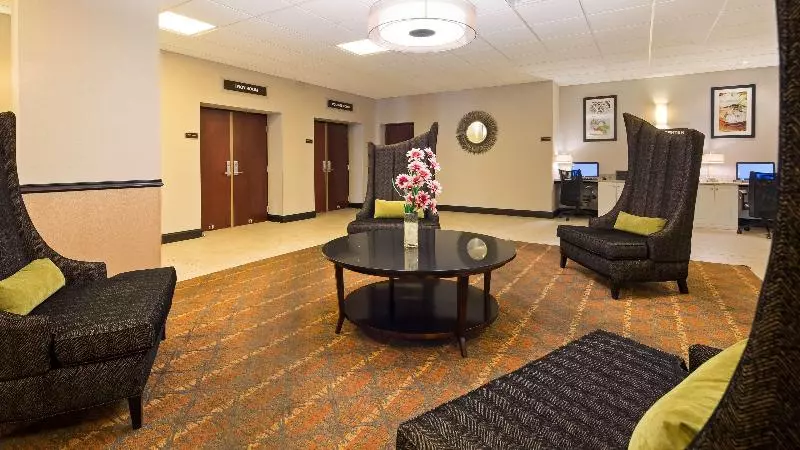 Hotelli Albany Airport Inn