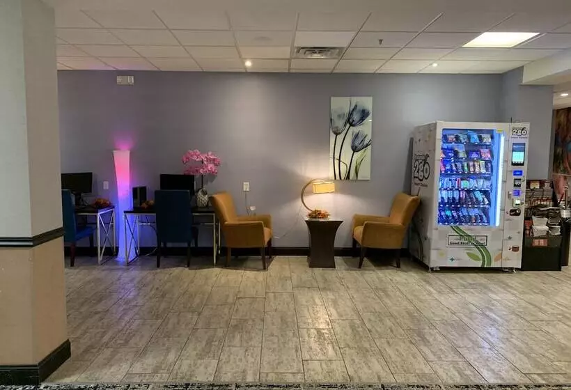 Hotelli Albany Airport Inn