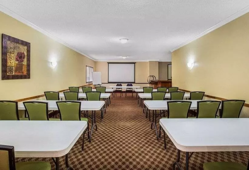 فندق Baymont By Wyndham Tehachapi