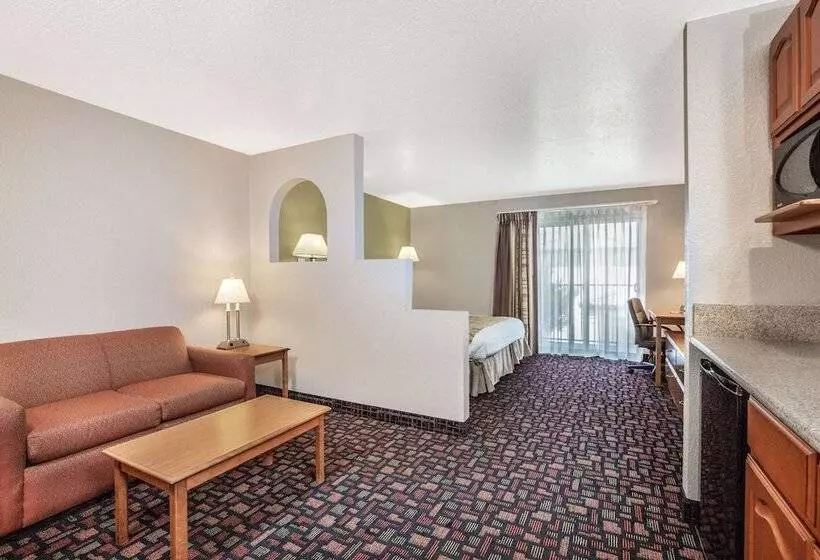 فندق Baymont By Wyndham Tehachapi