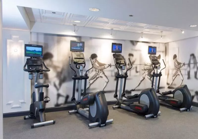 Отель Capitol Hill