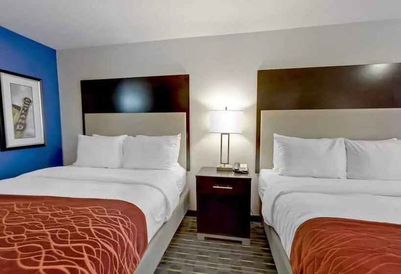 هتل Comfort Inn & Suites Tigard Near Washington Square