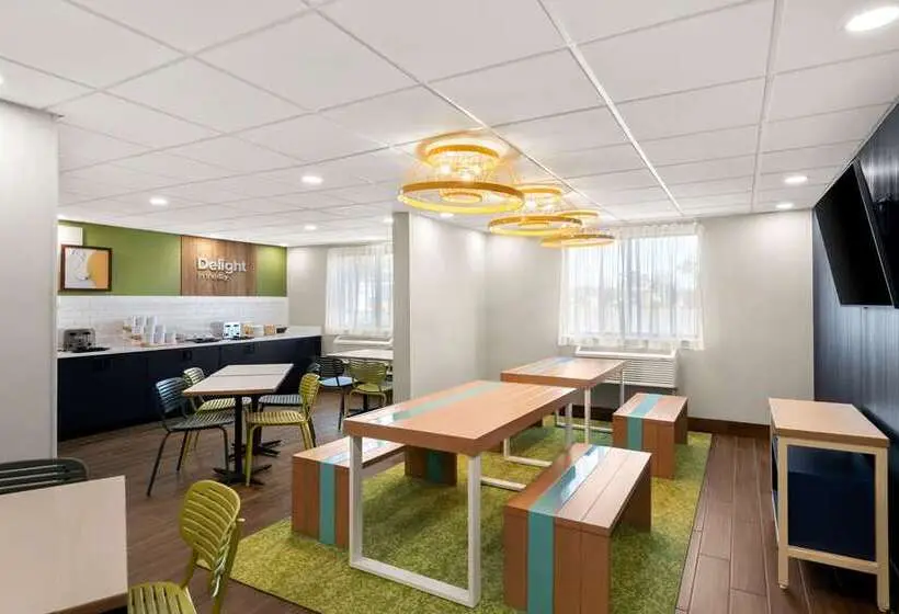ホテル Economy 7 Inn   Norfolk