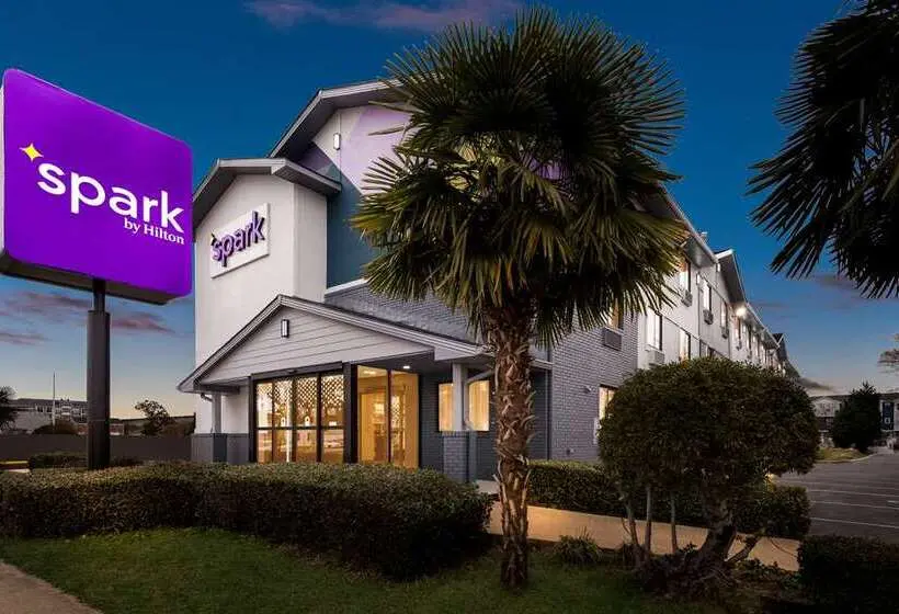 ホテル Economy 7 Inn   Norfolk
