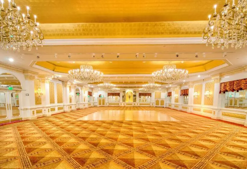 فندق Garden City