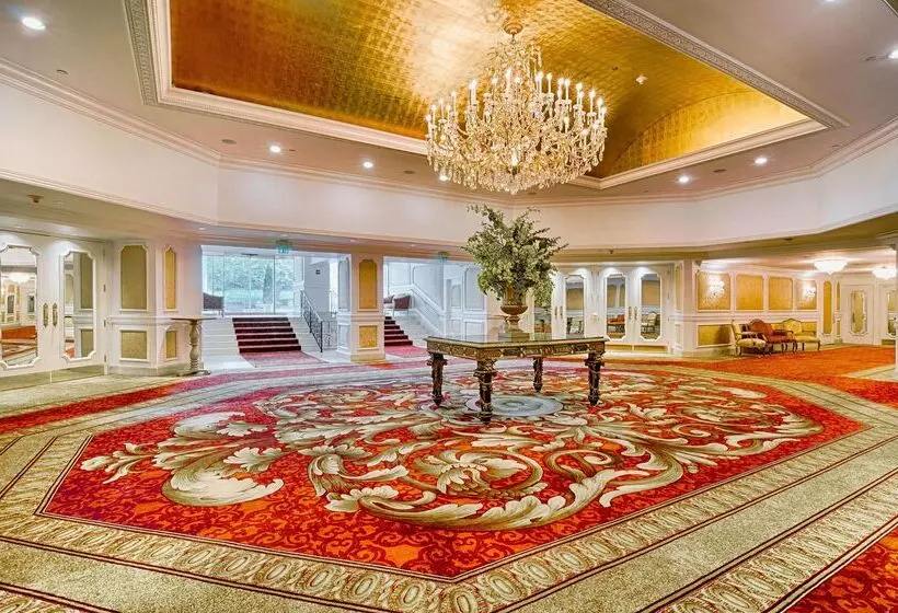 فندق Garden City