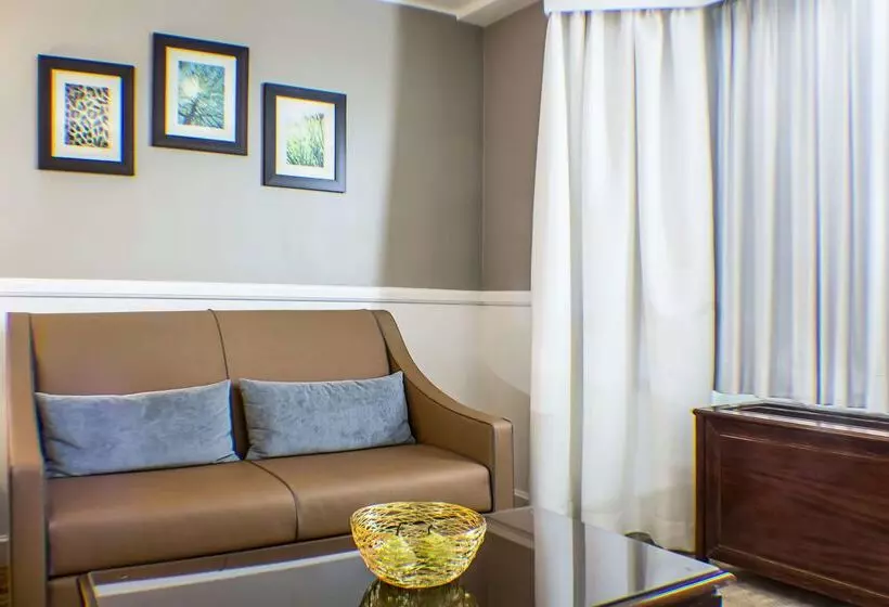 فندق Garden City