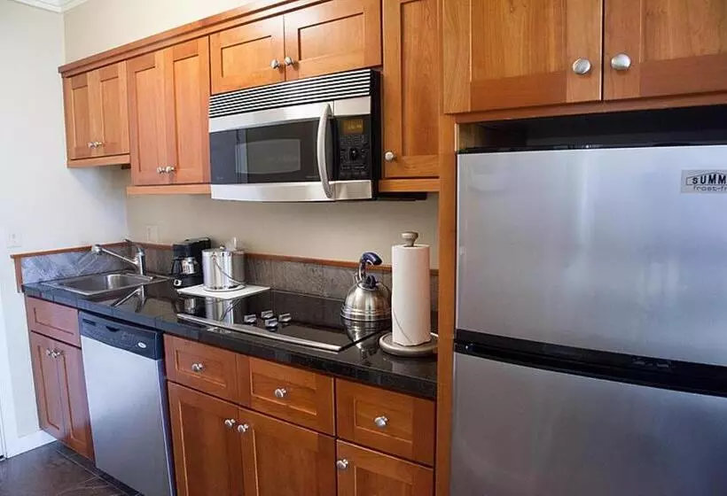 ホテル Inn At Spanish Head Resort