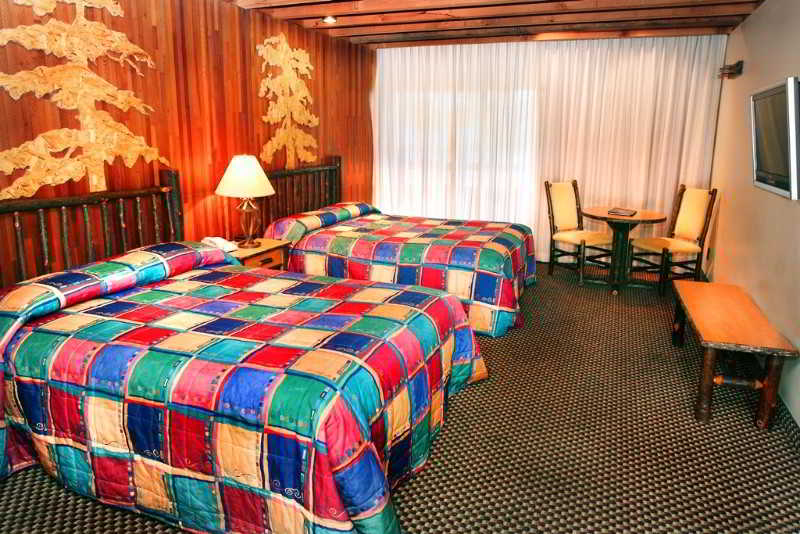 هتل Lakeside Inn & Casino