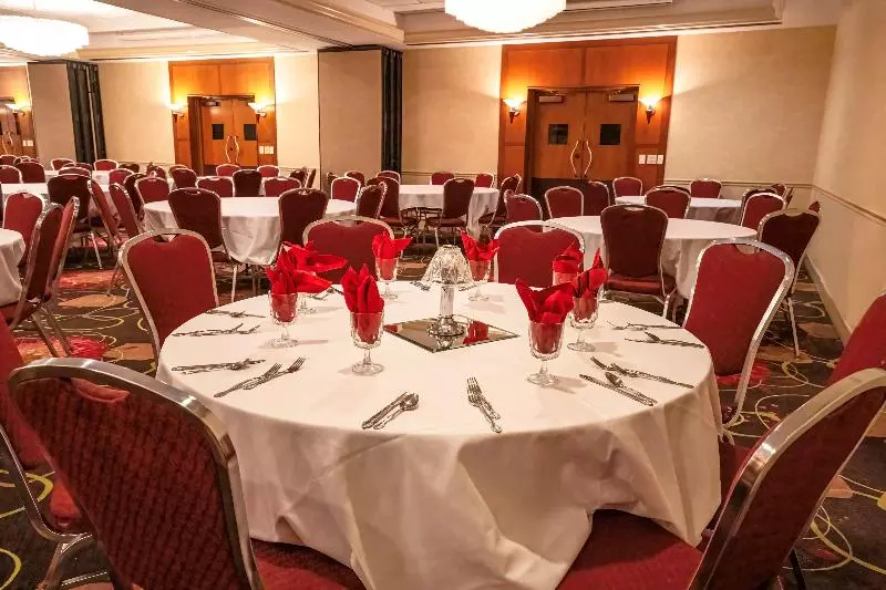 בית מלון כפרי Radisson Milwaukee West