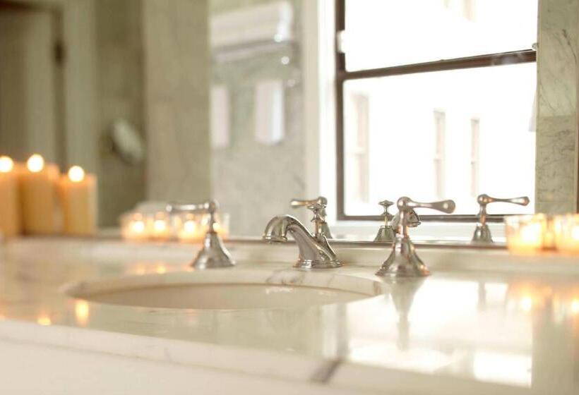 هتل Cleveland Autograph Collection