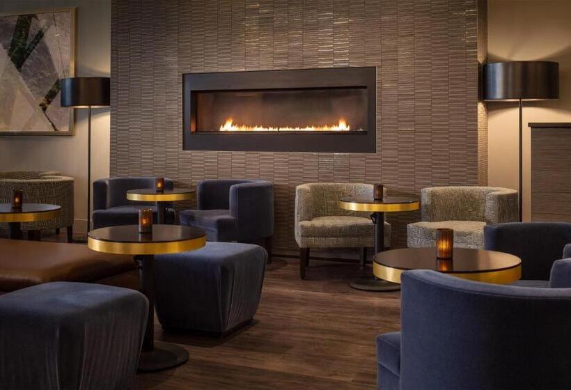 هتل Sheraton Commander