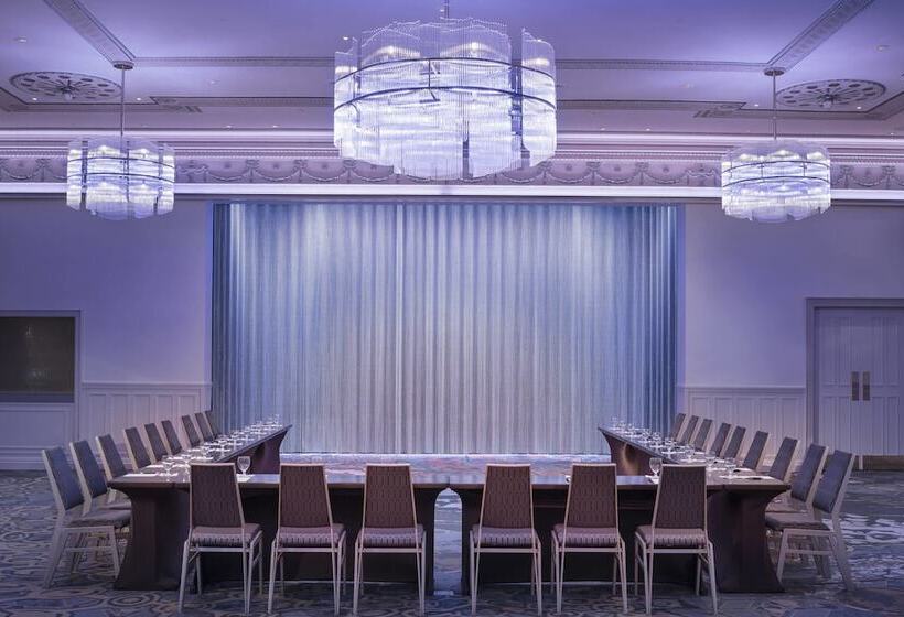 هتل Sheraton Commander