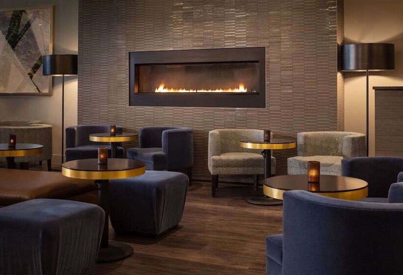 هتل Sheraton Commander