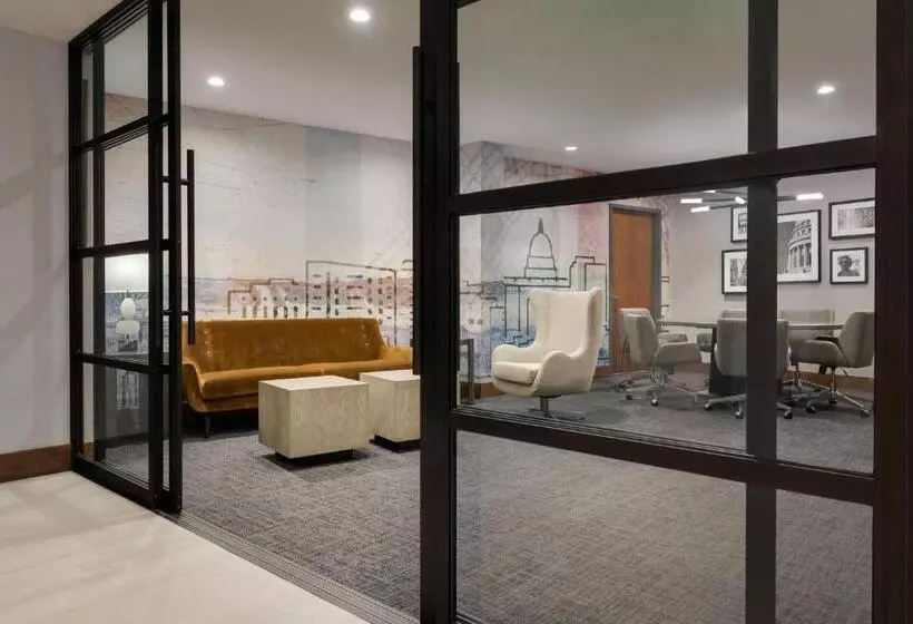 Отель Sheraton Madison