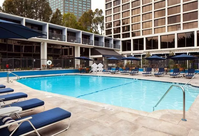 فندق Sheraton Universal