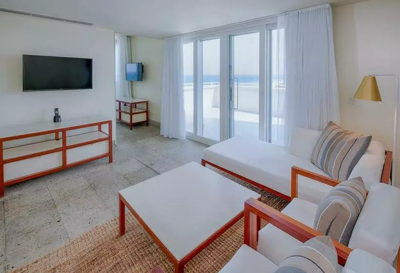 Отель Shore Club South Beach