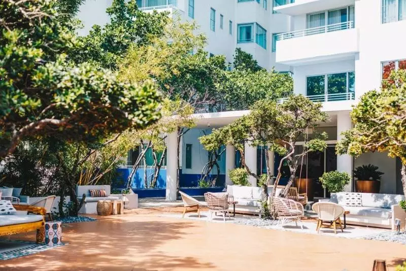 Отель Shore Club South Beach