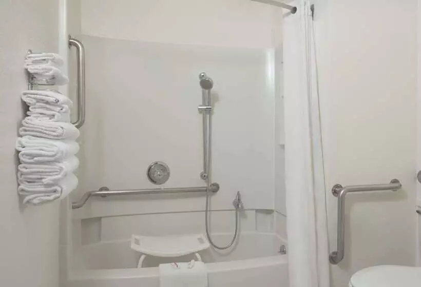 هتل Super 8 By Wyndham Billings