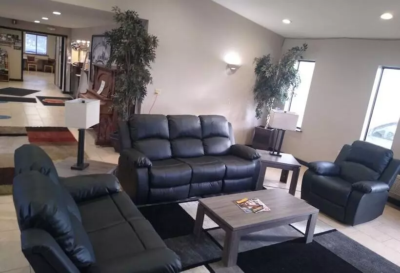 هتل Super 8 By Wyndham Billings