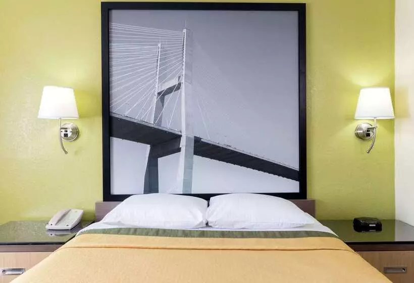 Szálloda Super 8 By Wyndham Brunswick/st Simons Island Area