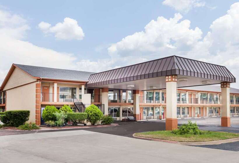 هتل Arya Inn & Extended Stay