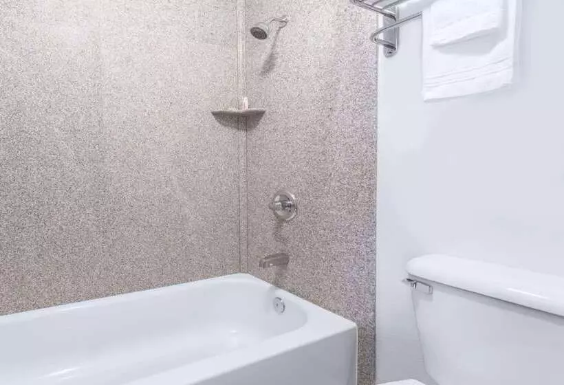 فندق Super 8 By Wyndham Sacramento