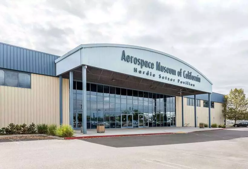 فندق Super 8 By Wyndham Sacramento