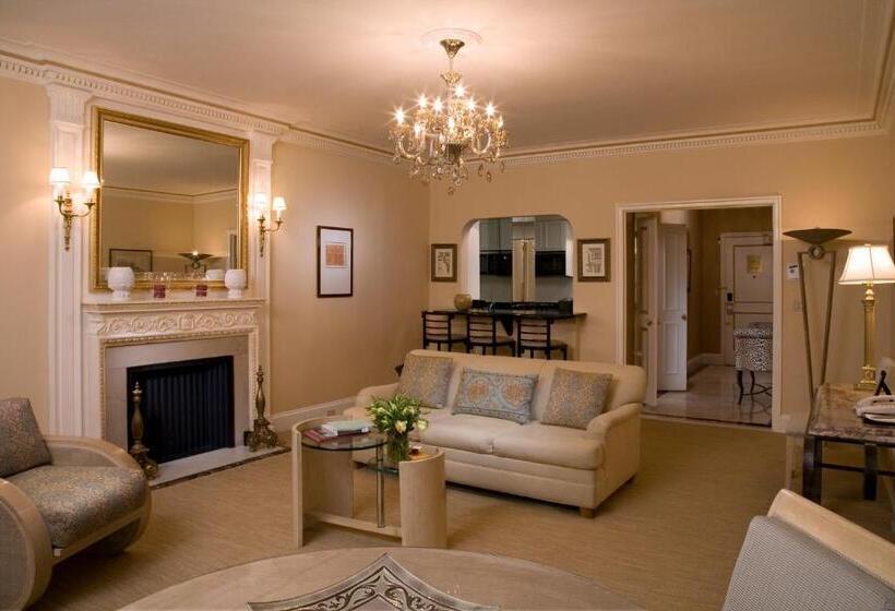 호텔 The Sherry Netherland